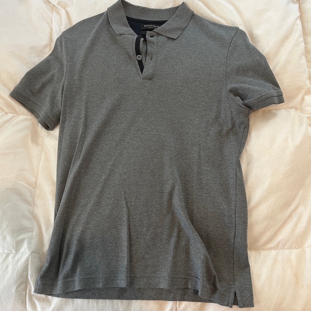 Banana Republic Polo. Size small. Grey. Quality shirt. Worn only once.